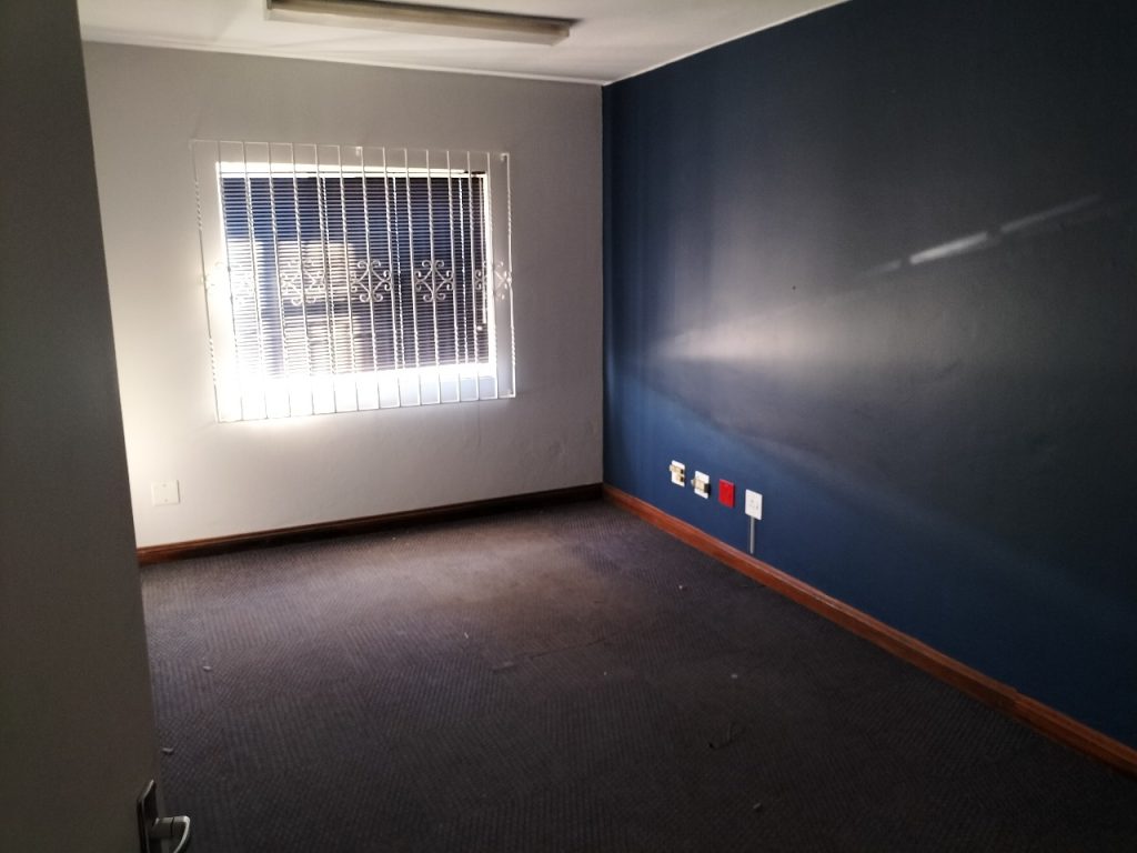 WhatsApp Image 2025-08-11 at 11.00.08